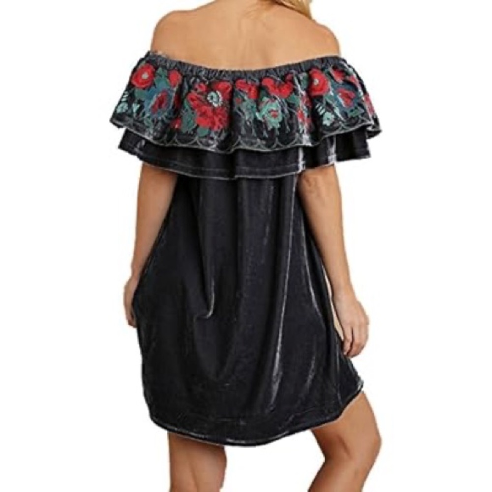 Umgee USA women sz XL Off Shoulder Velvet Dress Embroidered Detail - Picture 2 of 10